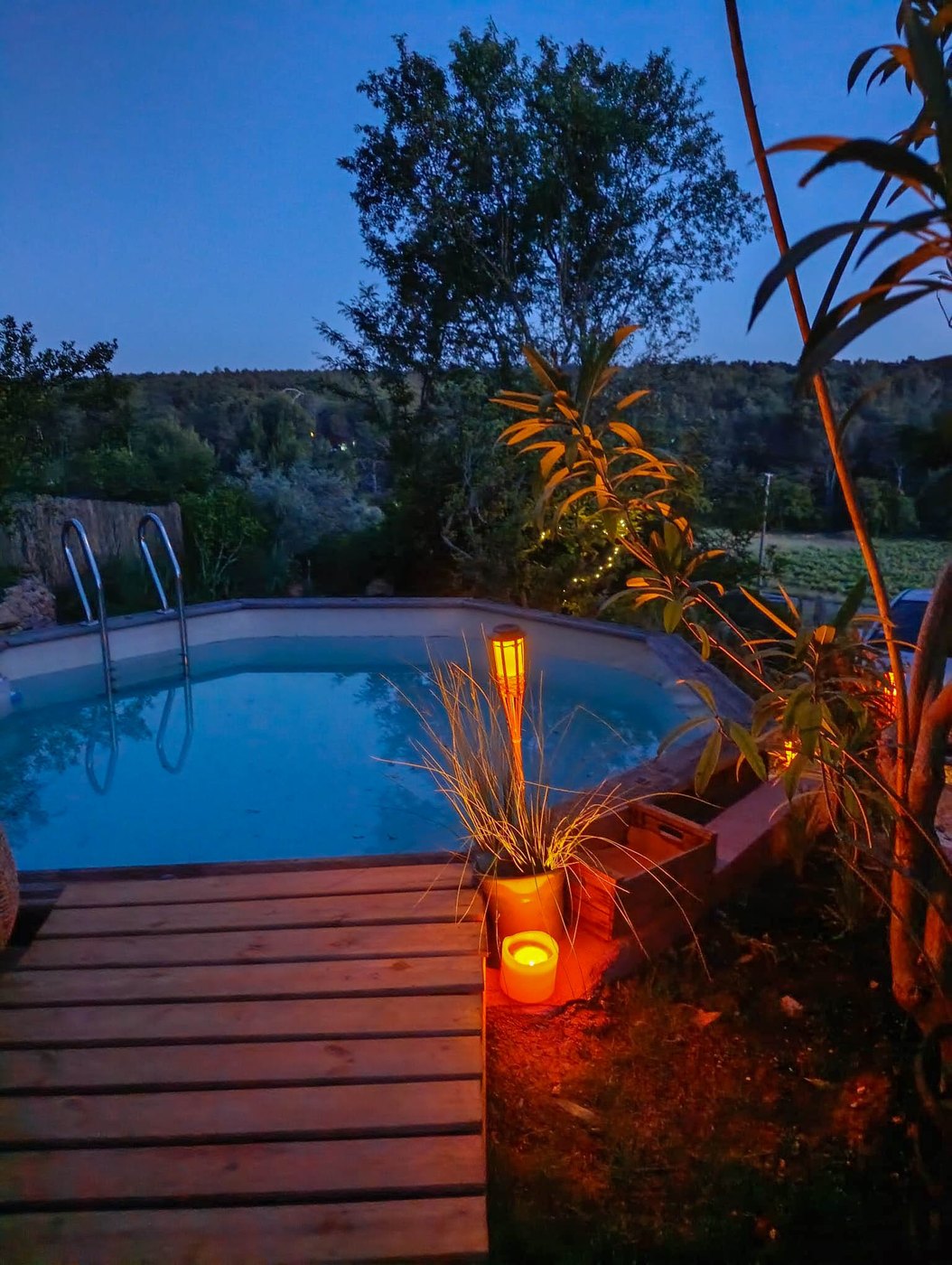 ext night piscine 01 - extérieur, jardin et piscine de la maison à Beaurecueil