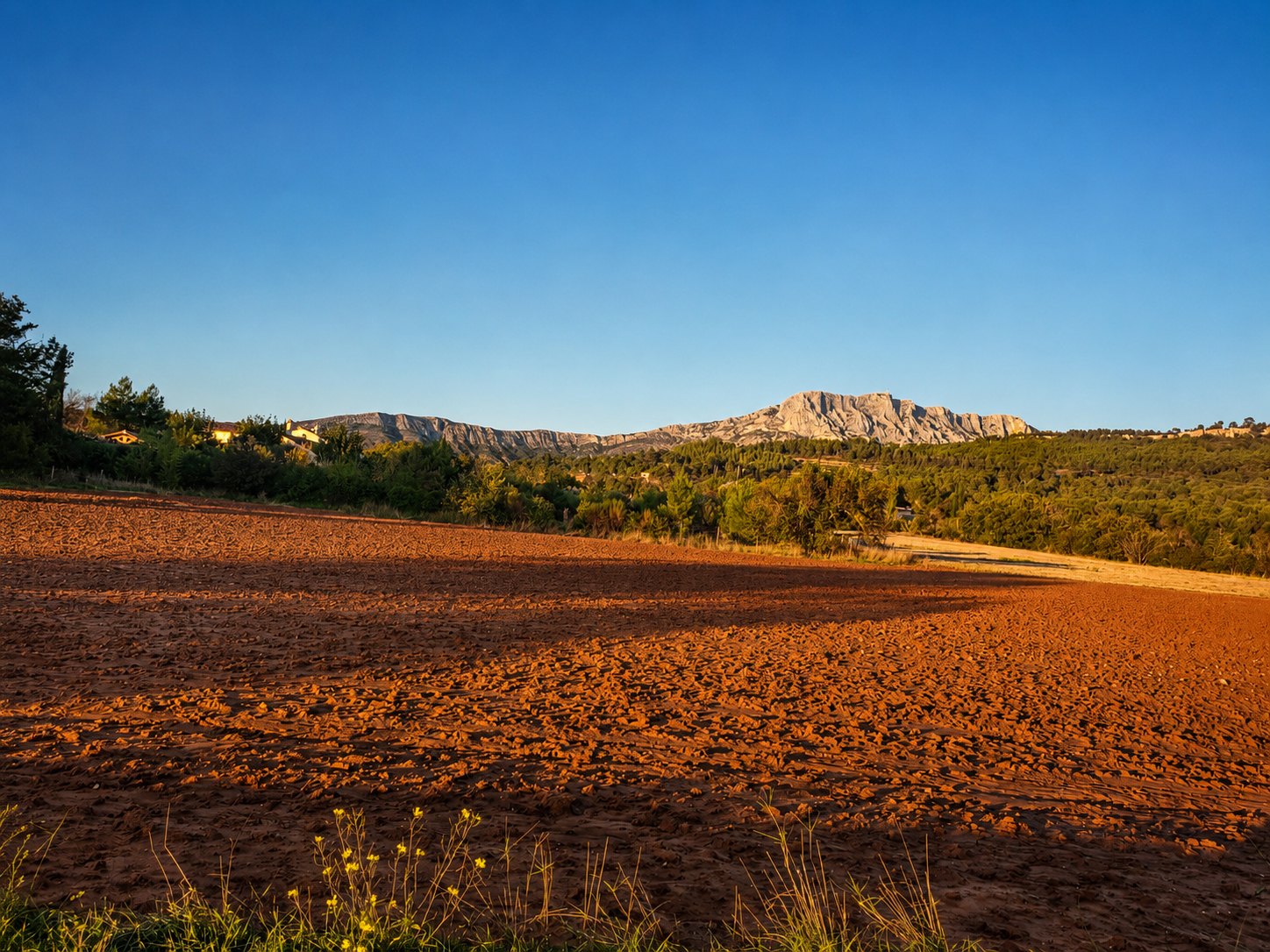 sainte victoire 01 - paysage de la Sainte‑Victoire près de Beaurecueil